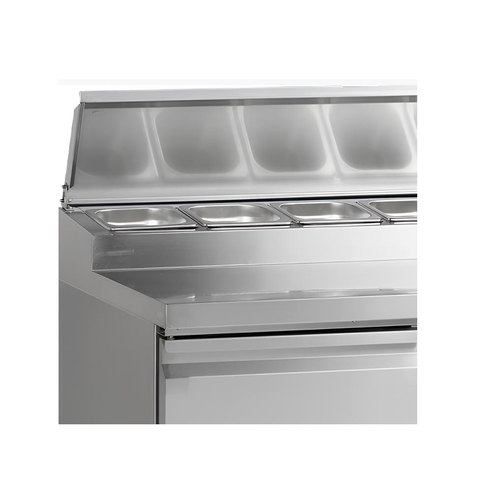 Mesa Fría Preparación De Ingredientes